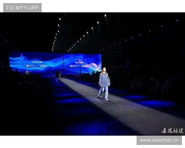 聚焦米兰女装周：解读潮流风尚与设计力量的全球时尚盛宴绽放魅力篇章